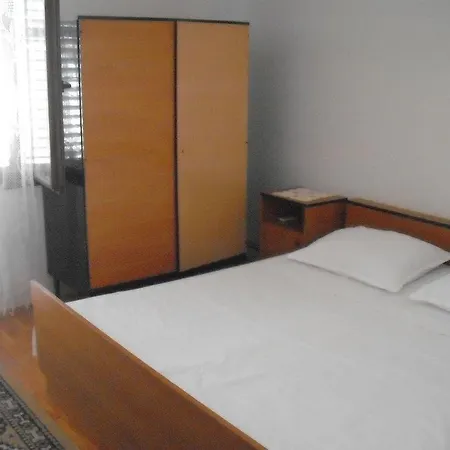 Guest house Maca Murter